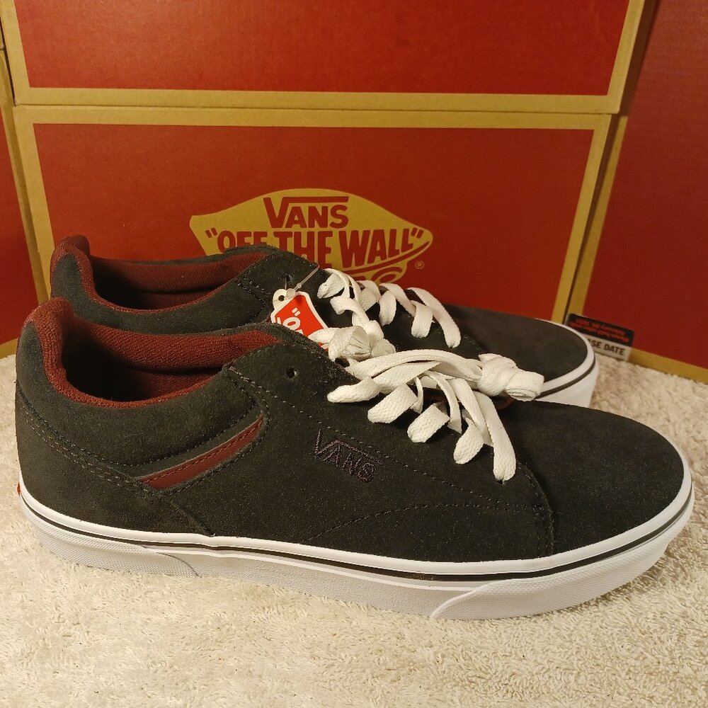 VANS Men's 8/Women's 9.5 Seldan Suede Raven/White VN0A4TZEAJI